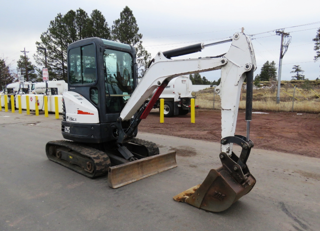 2015 Bobcat E26