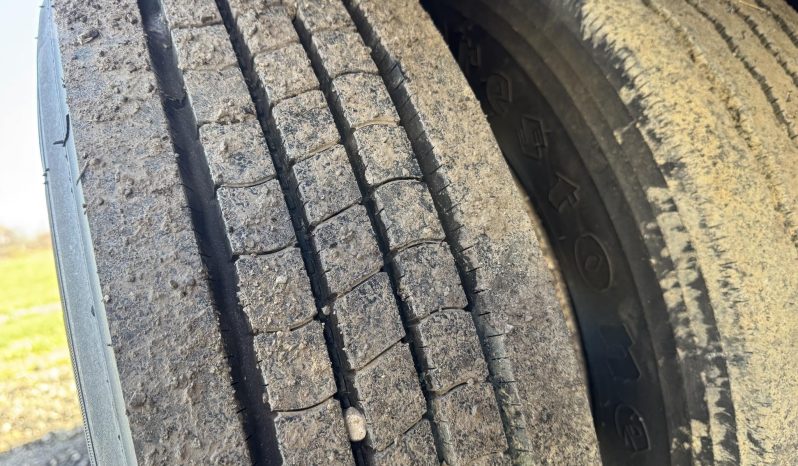 2000 Dynaweld Drop Deck Trailer full