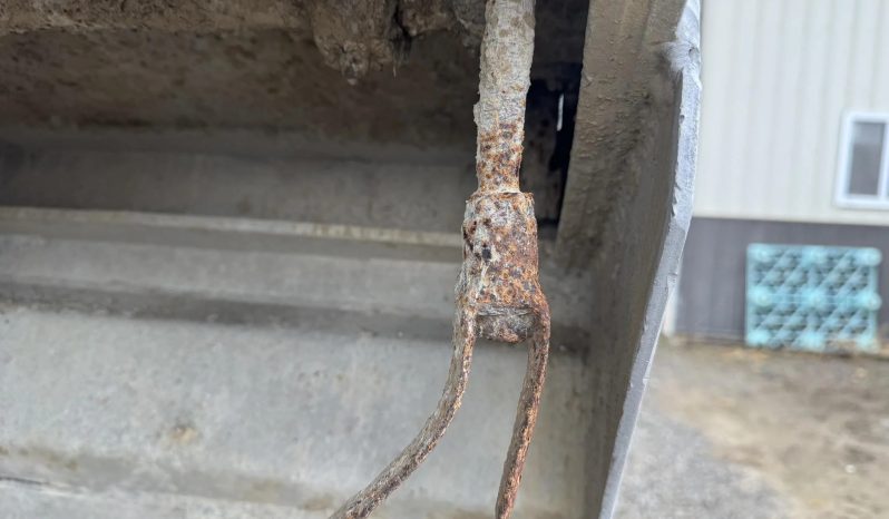 1984 EAST 33 ft x 96 in End Dump Trailers full