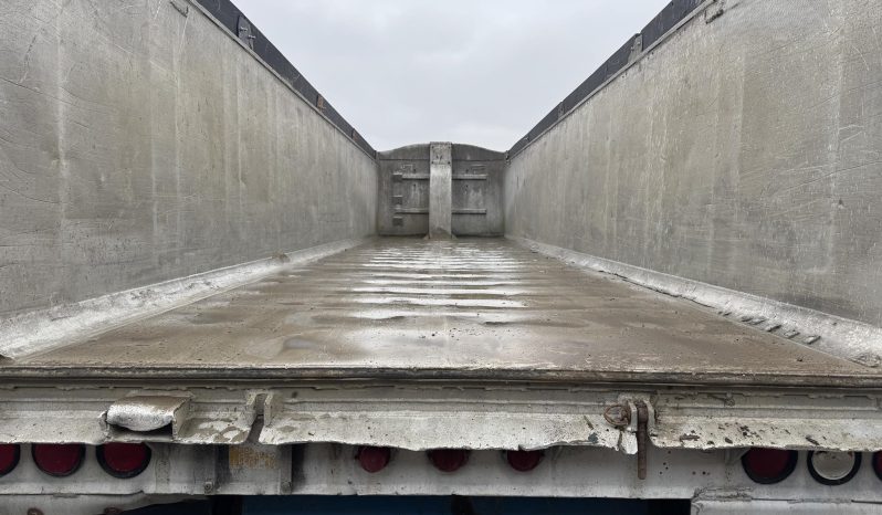 1984 EAST 33 ft x 96 in End Dump Trailers full