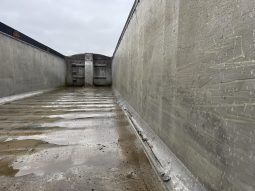 1984 EAST 33 ft x 96 in End Dump Trailers full