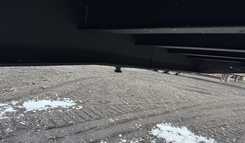 2000 Dynaweld Drop Deck Trailer full