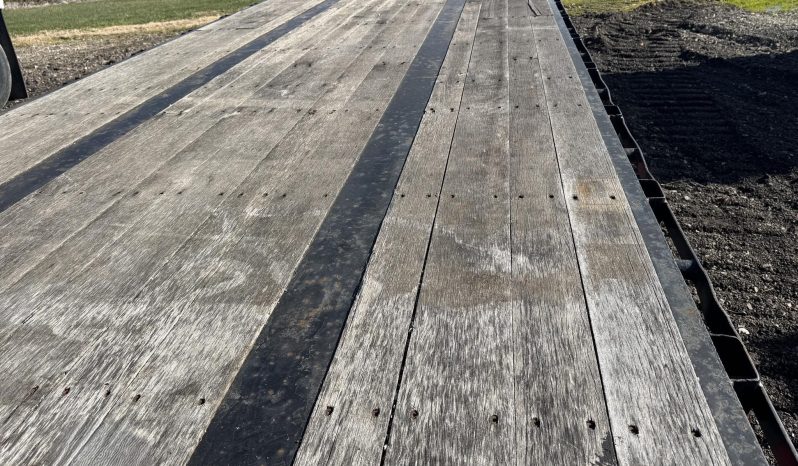 2000 Dynaweld Drop Deck Trailer full